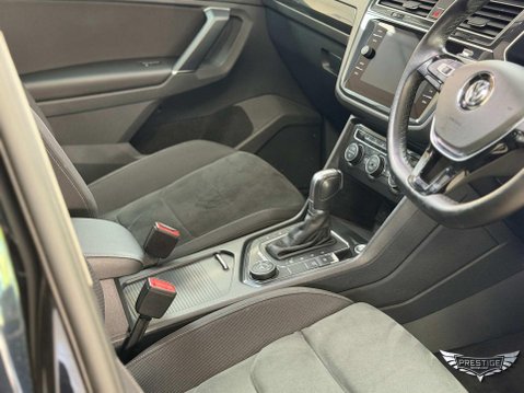 Volkswagen Tiguan 2.0 TSI SEL DSG 4Motion Euro 6 (s/s) 5dr 27