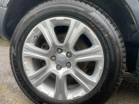 Land Rover Range Rover Evoque 2.0 eD4 SE Tech FWD Euro 6 (s/s) 5dr 15