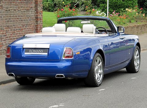Rolls-Royce Phantom Drophead Coupe 5