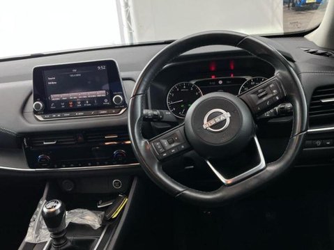 Nissan Qashqai DIG-T ACENTA PREMIUM MHEV 3