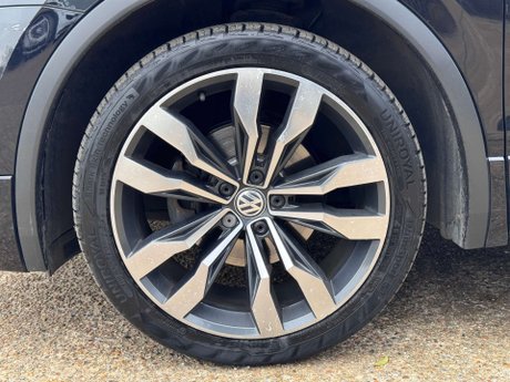 Volkswagen Tiguan 2.0 Tiguan R-Line TDI BlueMotion Technology 4Motion Semi-Auto 4WD 5dr 63