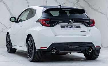 Toyota Yaris GR-Y CIRCUIT 5