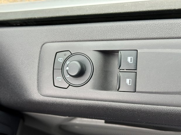 Ford Transit Custom Crew Cab AUTO LWB L2H1 Trend 280 Air Con Sport Alloys Camera Sensors SELECT 25