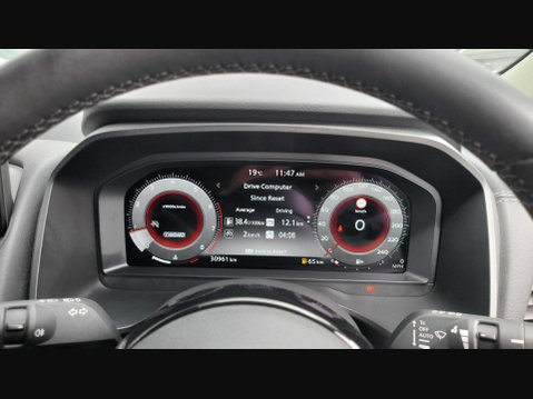 Nissan Qashqai DIG-T N-CONNECTA MHEV 29