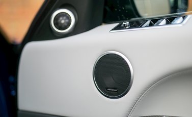 Land Rover Range Rover Sport 5.0 SVR 23