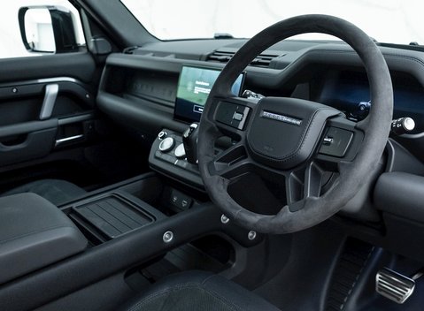 Land Rover Defender 110 V8 9