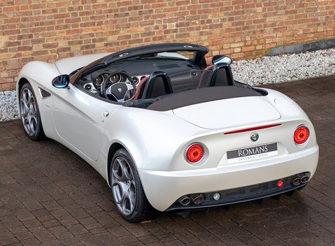 Alfa Romeo 8C Spider 11