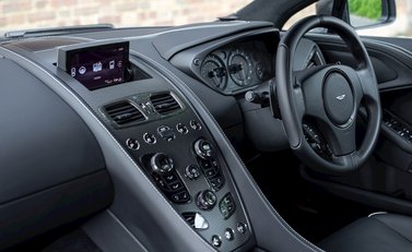 Aston Martin Vanquish S 15