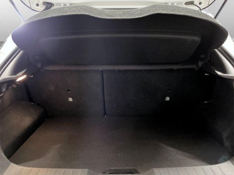 Nissan Juke 1.6 N-Connecta SUV 5dr Petrol Hybrid Auto Euro 6 (143 ps) Alloys - Air Con 21