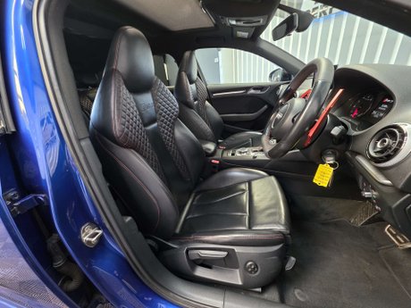 Audi RS3 2.5 TFSI Sportback 5dr Petrol S Tronic quattro Euro 6 (s/s) (Nav) (367 ps) 7