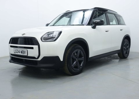 Mini Countryman 1.5C MHEV Classic SUV 5dr Petrol Hybrid Auto Euro 6 (s/s) (170 ps) 8