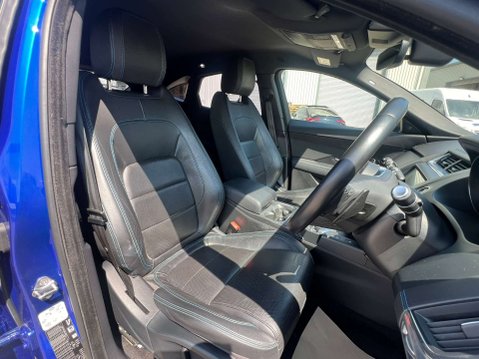 Jaguar E-Pace 2.0 E-PACE R-Dynamic S D AWD Automatic 4WD 5dr - NATIONAL DELIVERY* 8