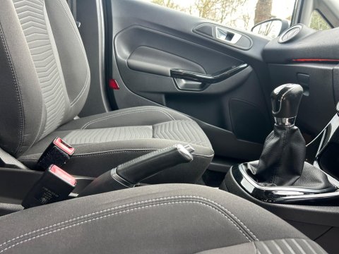 Ford Fiesta 1.25 Zetec Euro 6 5dr 17