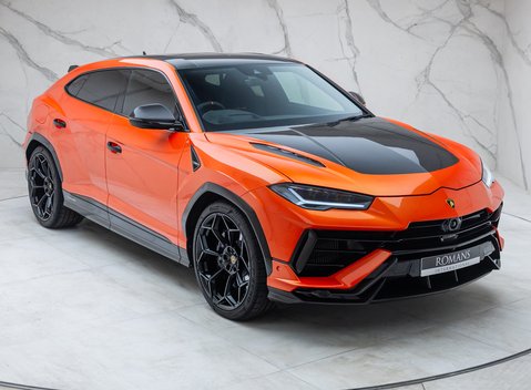 Lamborghini Urus PERFORMANTE 11