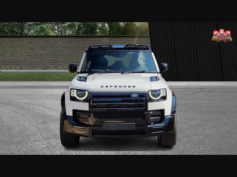 Land Rover Defender X-DYNAMIC SE 3