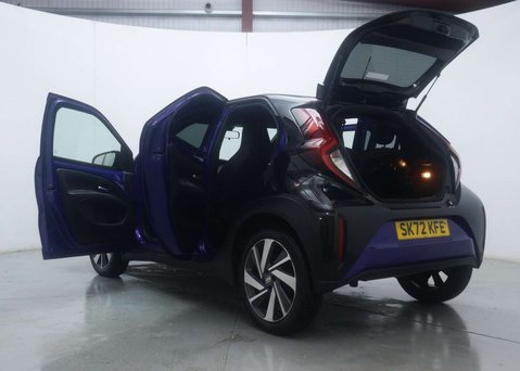 Toyota Aygo X 1.0 Aygo X Edge VVT-i Auto 5dr 56