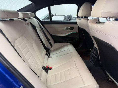 BMW 3 Series 2.0 330e 12kWh M Sport Saloon 4dr Petrol Plug-in Hybrid Auto Euro 6 (s/s) ( 35