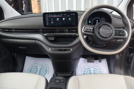 Fiat 500e La Prima 12