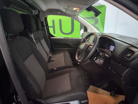 Vauxhall Vivaro 1.5 Vivaro F2700 Professional S/S 10
