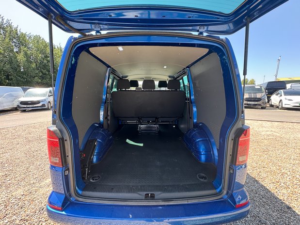 Volkswagen Transporter Crew Cab AUTO SWB L1H1 Low Roof T32 Highline 204ps 4motion Air Con Alloys E 10