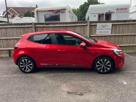 Renault Clio 1.0 ICONIC TCE 5 Dr 4