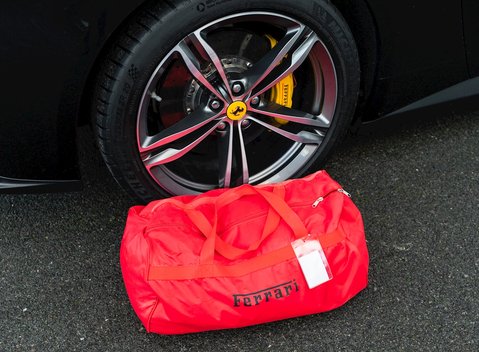 Ferrari GTC4 Lusso 32