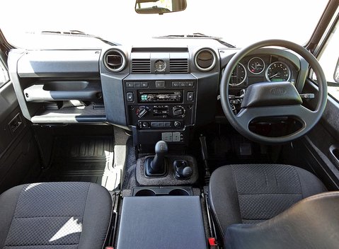 Land Rover 90 County 19