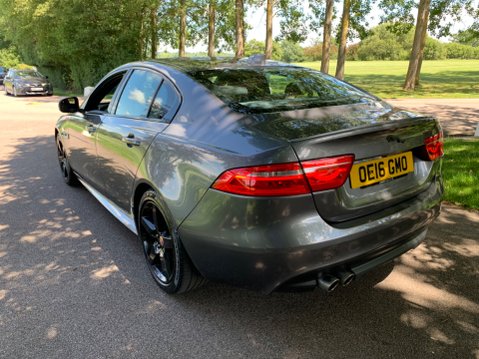 Jaguar XE 2.0 Diesel R-SPORT 16