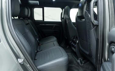 Land Rover Defender 110 OCTA EDITION ONE 20