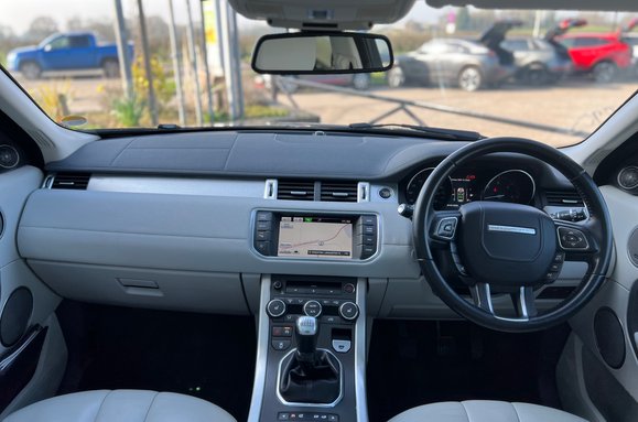 Land Rover Range Rover Evoque 2.2 SD4 PURE TECH PANORAMIC ROOF 33