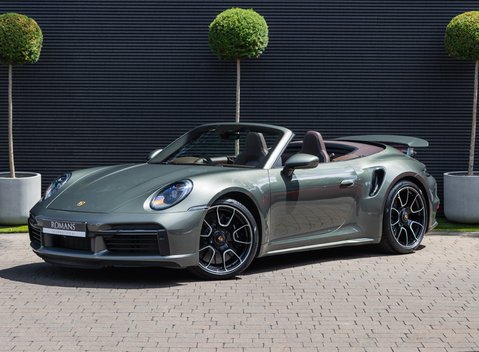 Porsche 911 Turbo S Cabriolet (992) 2