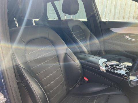 Mercedes-Benz C Class 2.0 C220d AMG Line (Premium) Estate 5dr Diesel G-Tronic+ Euro 6 (s/s) (194 10