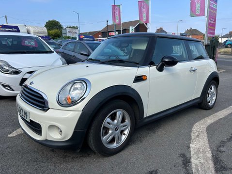 Mini Hatch 1.6 One 3dr 24