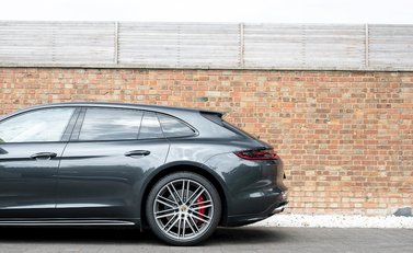 Porsche Panamera Turbo Sport Turismo 25