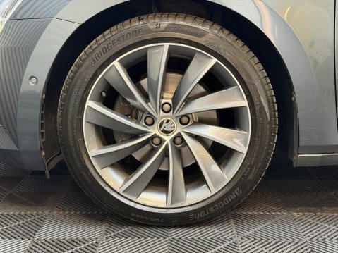 Skoda Superb 2.0 TDI Laurin & Klement Euro 6 (s/s) 5dr 26