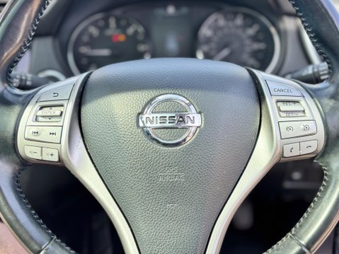 Nissan Qashqai 1.6 dCi n-tec+ 2WD Euro 5 (s/s) 5dr 14