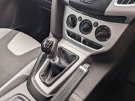 Ford Focus ZETEC NAVIGATOR TDCI 22