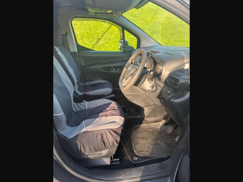 Vauxhall Combo 1.5 Combo 2000 Sportive S/S 9