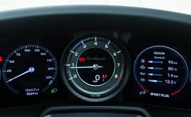 Porsche 911 Turbo S (992) 17