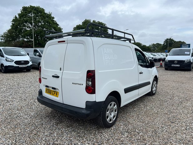 Peugeot Partner SWB L1H1 Low Roof Professional Air Con EURO 6 NO VAT 6