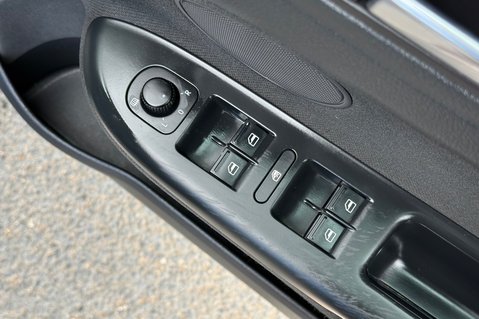 Volkswagen Golf Plus SE TDI - 16 SERVICES RECORDED- CAMBELT CHANGED - DETACHABLE TOWBAR 31