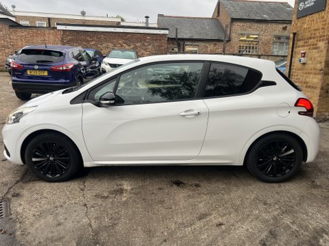 Peugeot 208 1.2 PureTech Black Edition Hatchback 3dr Petrol Manual Euro 6 3