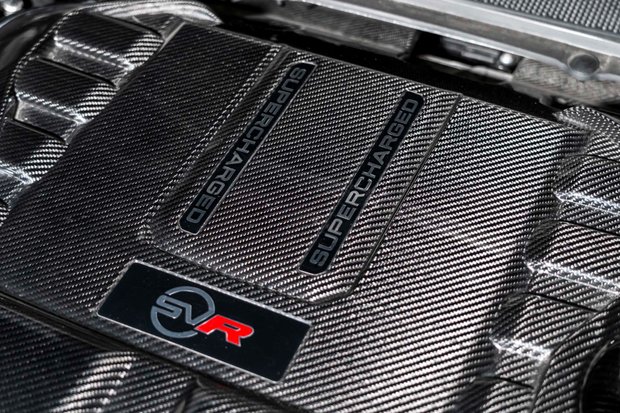 Land Rover Range Rover Sport SVR CARBON EDITION. DEPLOYABLE SIDE STEPS. MATRIX LEDs. CARBON FIBRE ENGINE BAY 4
