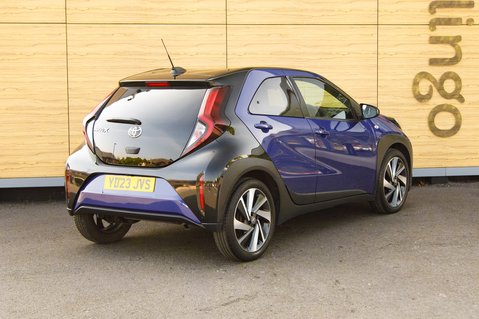 Toyota Aygo X VVT-I EDGE 2