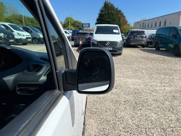 Peugeot Partner SWB L1H1 Low Roof Professional Air Con Sensors EURO 6 NO VAT 17