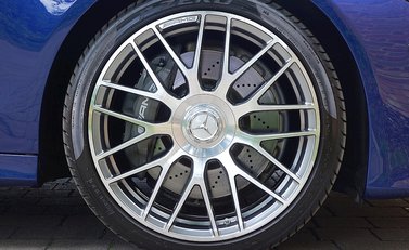 Mercedes-Benz C Class C63 Saloon 14