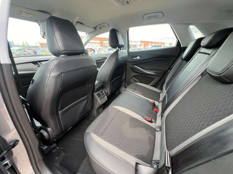 Vauxhall Grandland X 1.5 Grandland X Sport Nav TD S/S 5dr - *NATIONAL DELIVERY* 37