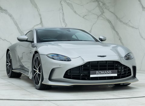 Aston Martin V12 Vantage 6