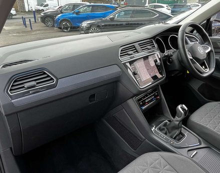Volkswagen Tiguan 1.5 Tiguan Life TSi 5dr 17