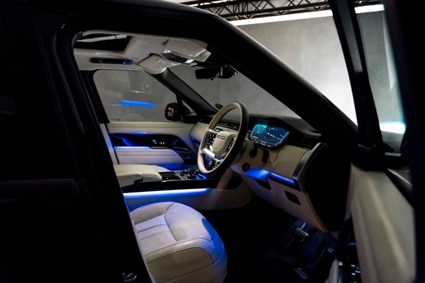 Land Rover Range Rover HSE. NOW SOLD. SIMILAR REQUIRED. PLEASE CALL 01903 254800. 3